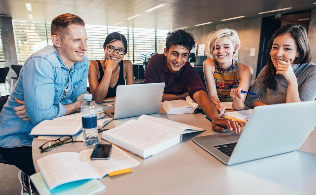 How Technology Supports Lifelong Learning